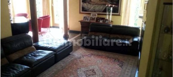 5 bedrooms Villa in Sondrio, Italy No. 291173 4