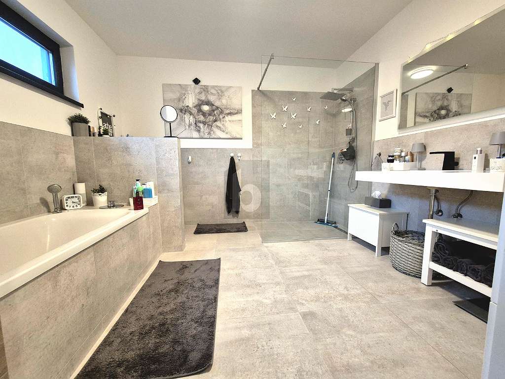 4 rooms House in Himberg, Austria No. 44742