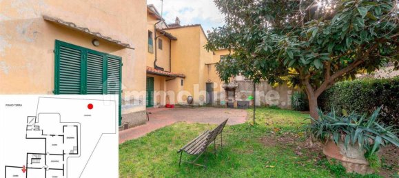 5 bedrooms Villa in Campi Bisenzio, Italy No. 83004 4
