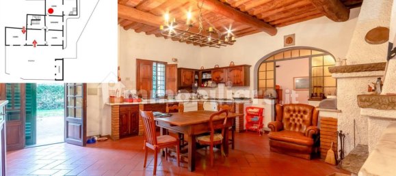 5 bedrooms Villa in Campi Bisenzio, Italy No. 83004 14