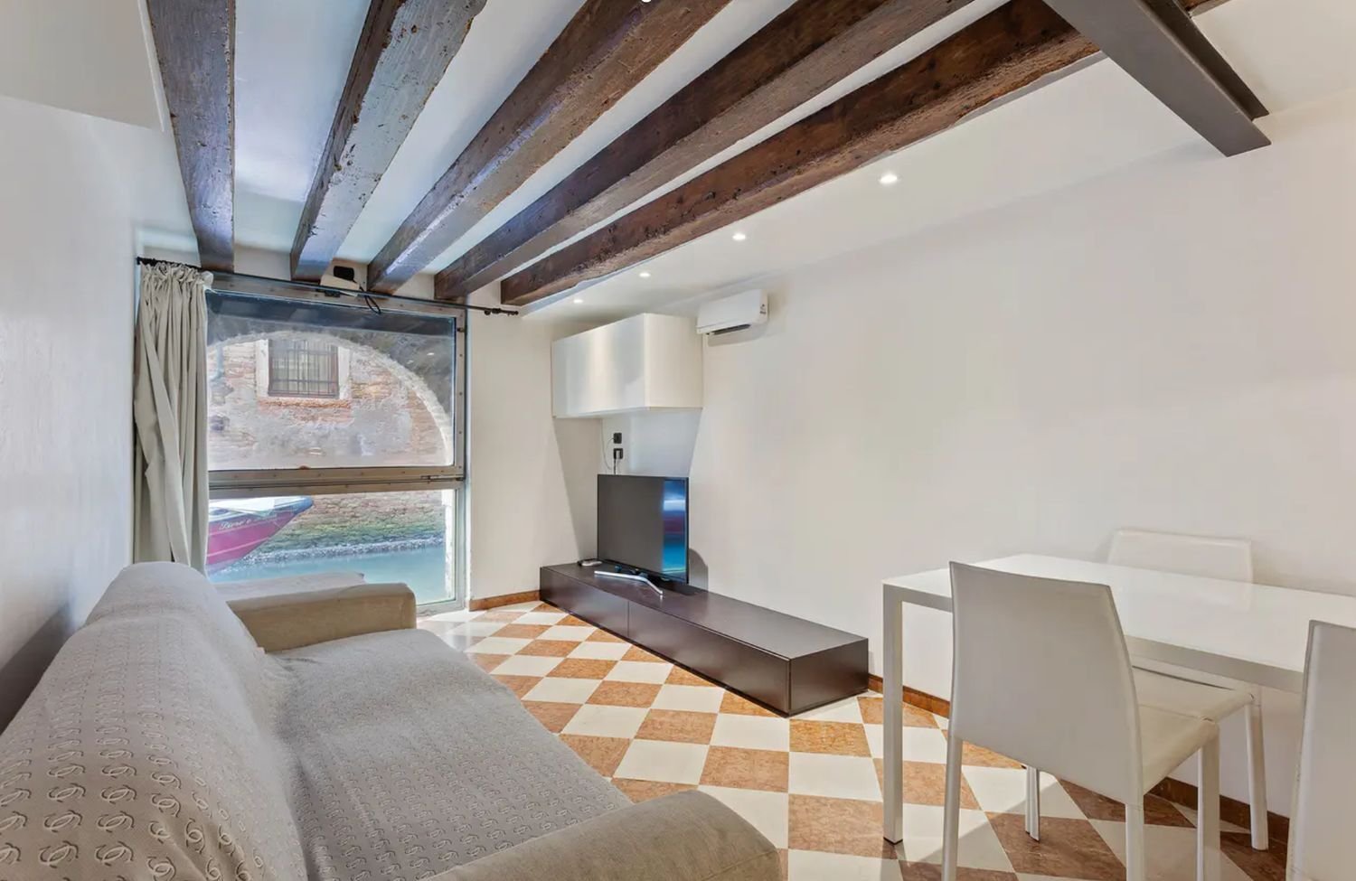 2غرفة شقة في Venice, Italy رقم 258659