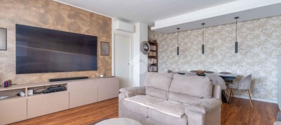 Apartamento de 3 habitaciónes en Trezzano sul Naviglio, Italy No. 287655 3