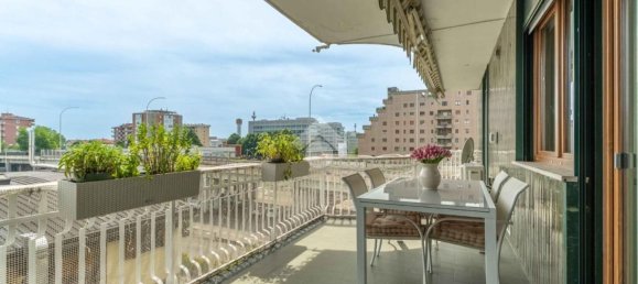 Apartamento de 3 habitaciónes en Trezzano sul Naviglio, Italy No. 287655 6