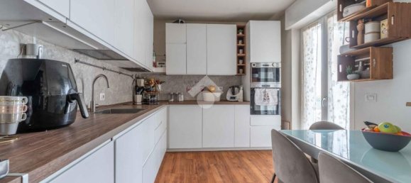 Apartamento de 3 habitaciónes en Trezzano sul Naviglio, Italy No. 287655 5