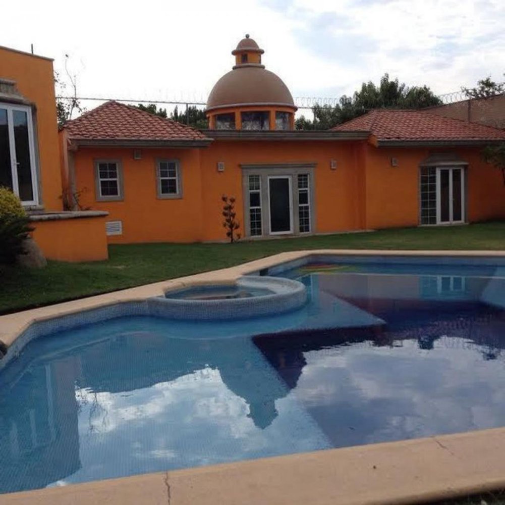 5 bedrooms House in Morelos, Mexico No. 156486