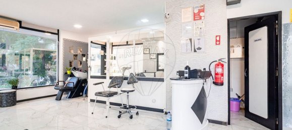 عقار تجاري في Portimao, Portugal 35متر مربع رقم 57561 10