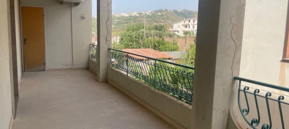 4 rooms Apartment in Venetico, Italy No. 48383 8