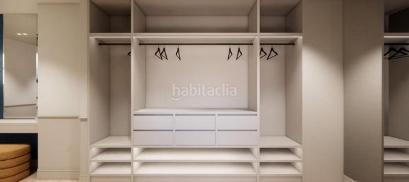 Apartamento de 3 dormitorios en Madrid, Spain No. 122305 8