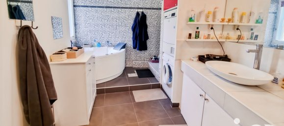 2 bedrooms Apartment in Saint-Maurice, France No. 331329 18