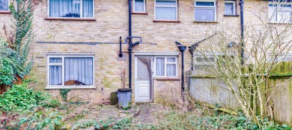 3 bedrooms House in Croydon, United Kingdom No. 8120 6