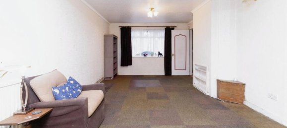 3 bedrooms House in Croydon, United Kingdom No. 8120 11