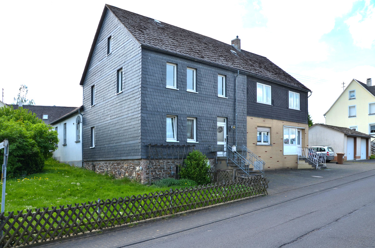 6 bedrooms Townhouse in Altenkirchen, Germany No. 134523