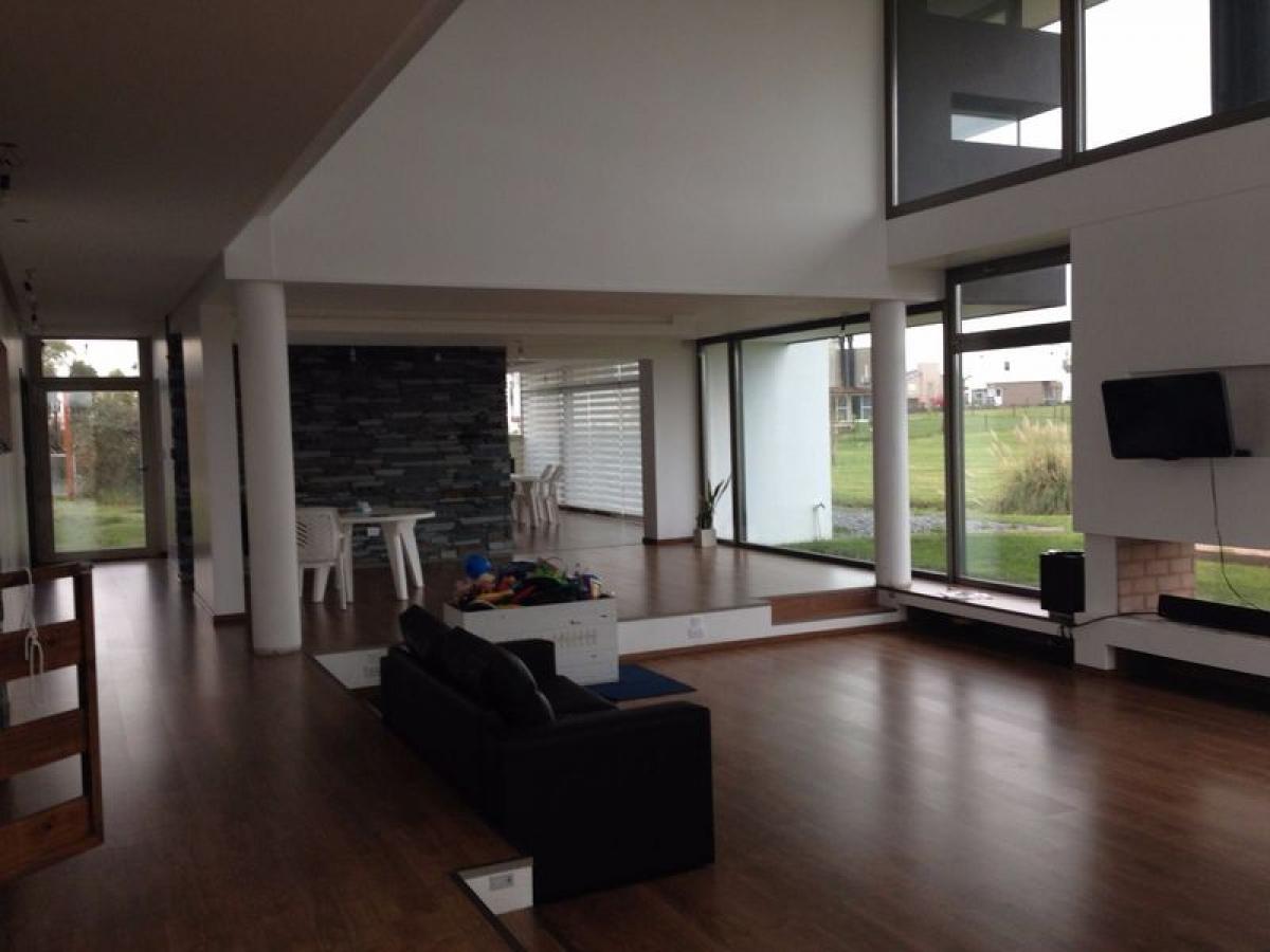 3 Schlafzimmer Haus in Mar del Plata, Argentina, Nr. 84638