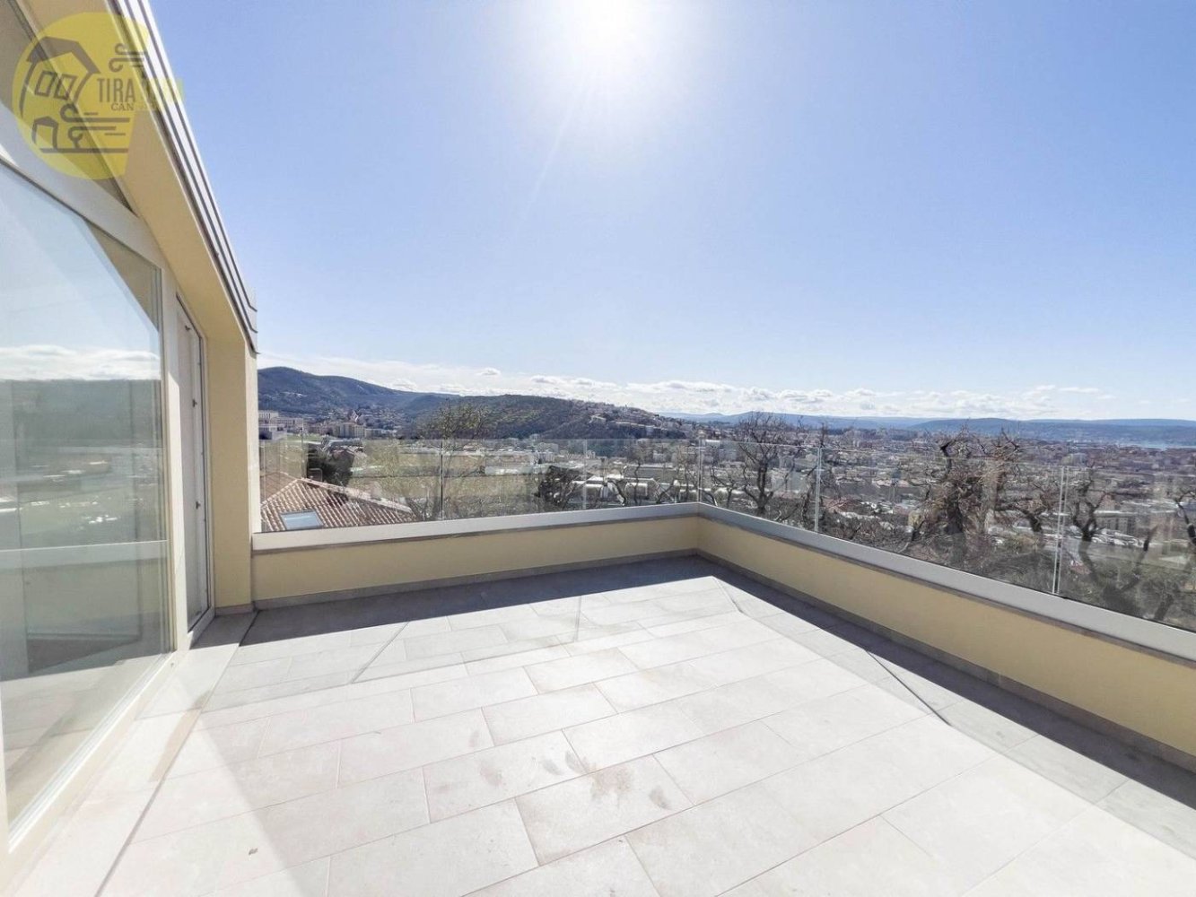 3 bedrooms Penthouse in Trieste, Italy No. 97548