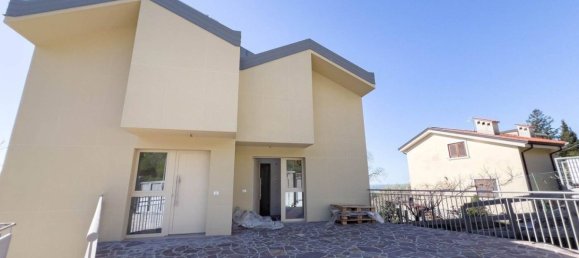 3 bedrooms Penthouse in Trieste, Italy No. 97548 13