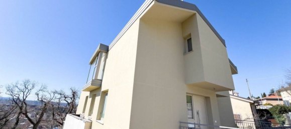 3 bedrooms Penthouse in Trieste, Italy No. 97548 15