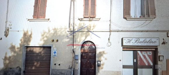 Apartamento de 2 habitaciónes en Arezzo, Italy No. 197777 2