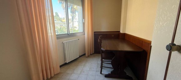 2-salle Appartement à Sanremo, Italy No. 36909 26