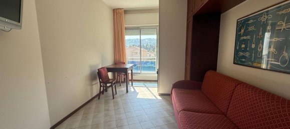 2-salle Appartement à Sanremo, Italy No. 36909 25