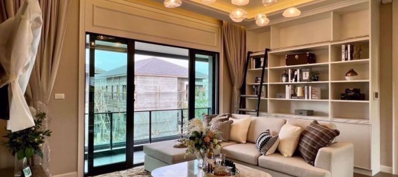 5 bedrooms House in Bang Kaeo, Thailand No. 4462 2