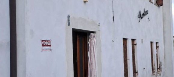 6 bedrooms House in Cinto Caomaggiore, Italy No. 346271 6