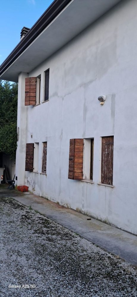 6 bedrooms House in Cinto Caomaggiore, Italy No. 346271