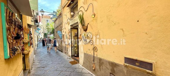 1غرفة عقار تجاري في Sorrento, Italy رقم 341245 5