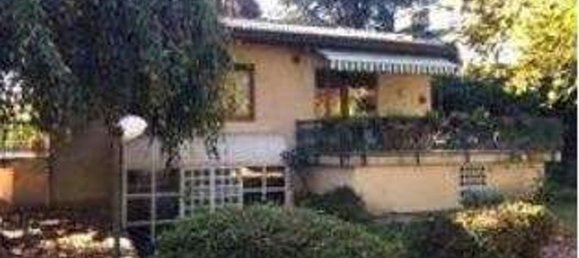 Villa de 8 divisões em Agrate Brianza, Italy N.º 5359 2