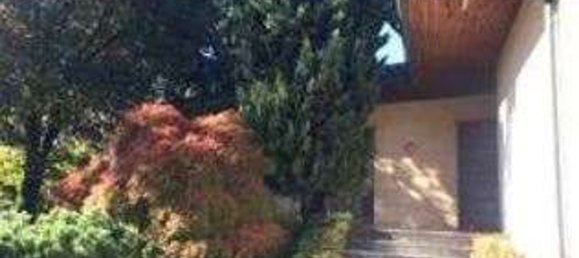 Villa de 8 divisões em Agrate Brianza, Italy N.º 5359 3