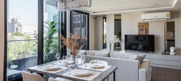 3 Schlafzimmer Doppelhaus in Phra Khanong, Thailand, Nr. 64845 9