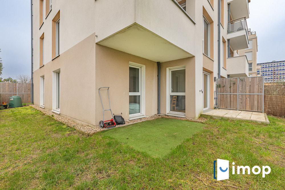 3 Schlafzimmer Wohnung in Montreuil, France, Nr. 113705