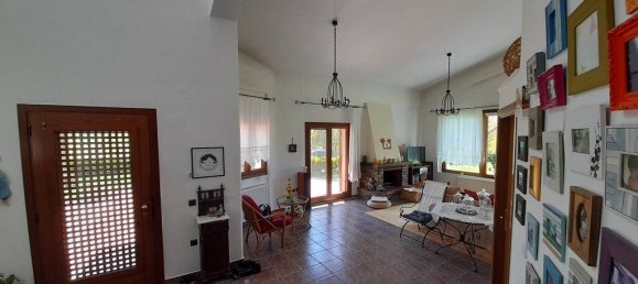 4 bedrooms Commercial property in Polygyros, Greece No. 3205 8