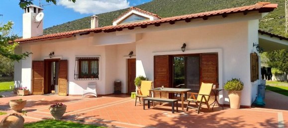 4 bedrooms Commercial property in Polygyros, Greece No. 3205 2