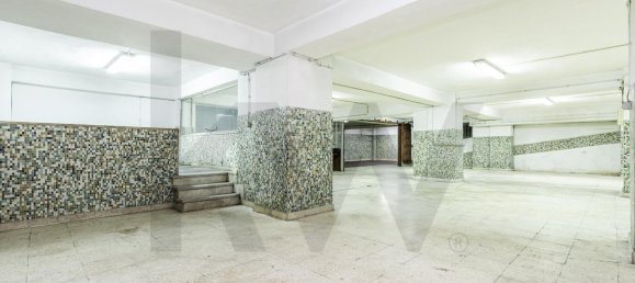 1550m² Commercial property in Lisbon, Portugal No. 111157 7