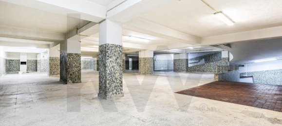 1550m² Commercial property in Lisbon, Portugal No. 111157 13