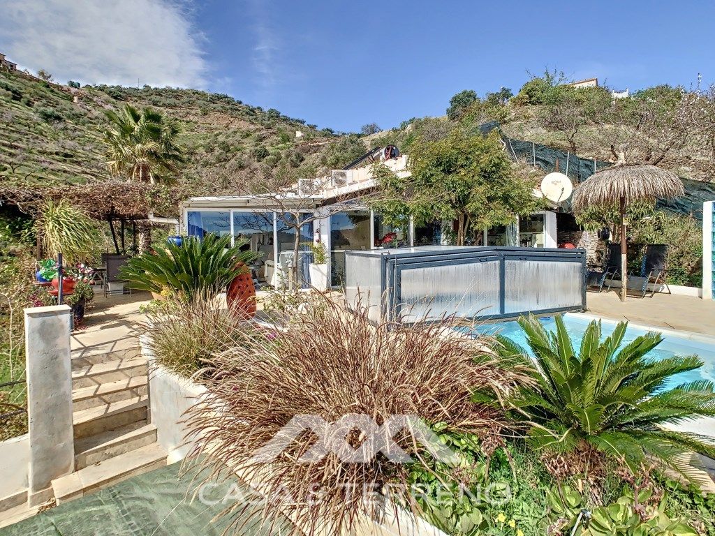 3 bedrooms House in Arenas, Spain No. 58082