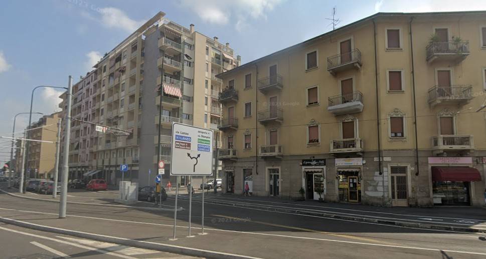 2 bedrooms Apartment in Turin, Italy No. 305439