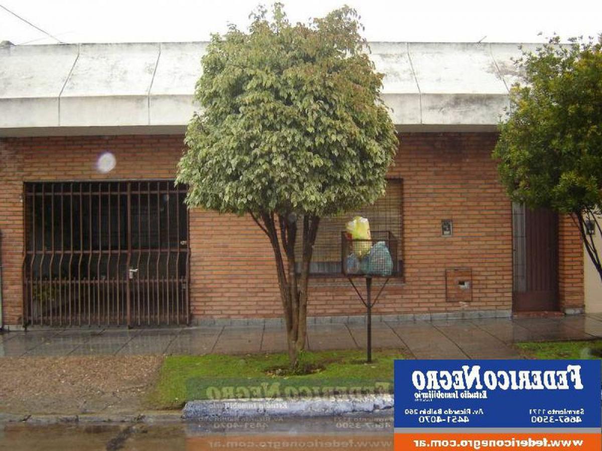 2 bedrooms House in San Miguel, Argentina No. 10524