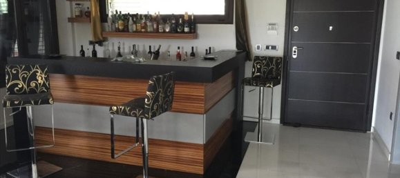 5 bedrooms Villa in Thessaloniki, Greece No. 1376 3