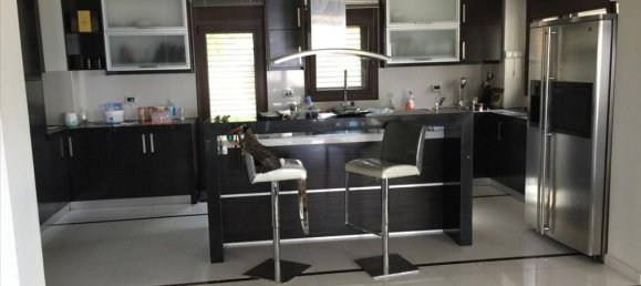 5 bedrooms Villa in Thessaloniki, Greece No. 1376 4