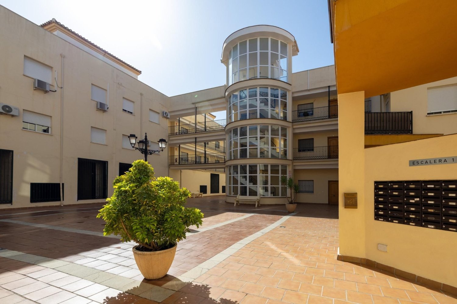 Apartamento de 2 dormitorios en Las Gabias, Spain No. 262373