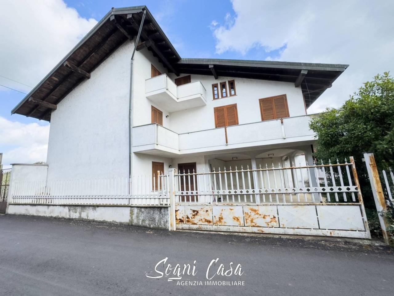 4 rooms Villa in Vaprio d'Agogna, Italy No. 178080