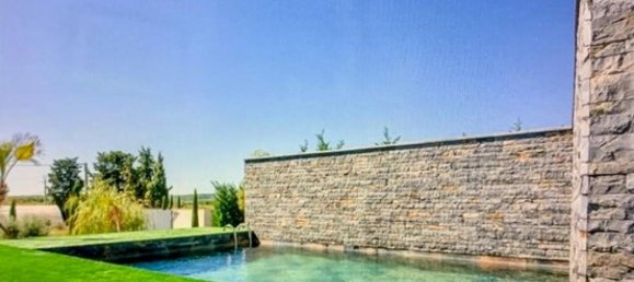 3 bedrooms House in Puissalicon, France No. 37990 2