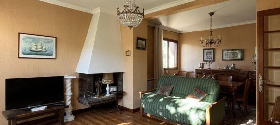 3 bedrooms House in Condom, France No. 339604 4