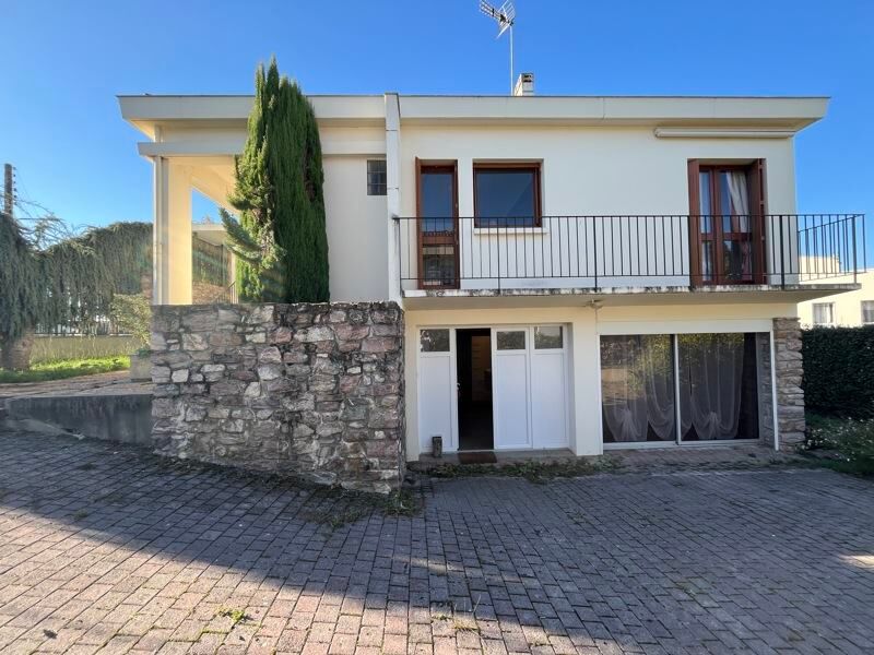 3 bedrooms House in Condom, France No. 339604