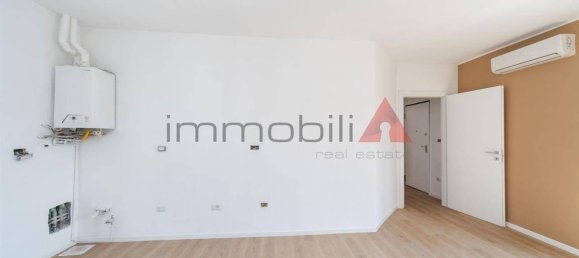 1 bedroom Apartment in Brugherio, Italy No. 272302 5