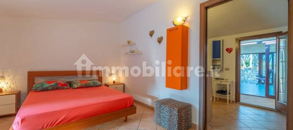Villa de 4 dormitorios en Budoni, Italy No. 71221 23