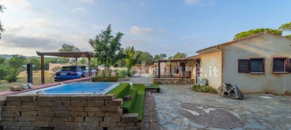 Villa de 4 dormitorios en Budoni, Italy No. 71221 40