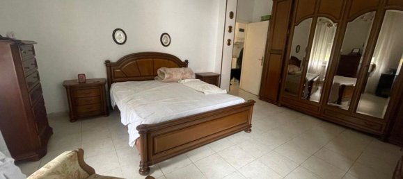 4 rooms Apartment in Carrara, Italy No. 27358 2