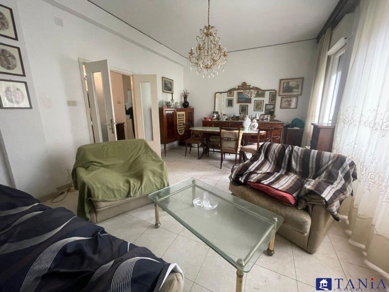 4 rooms Apartment in Carrara, Italy No. 27358